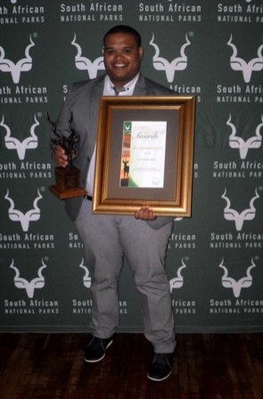  THREE SANPARKS CHIEF EXECUTIVE AWARDS BROUGHT BACK TO THE FRONTIER REGION