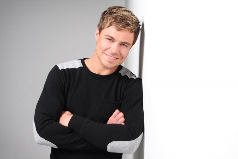 DIARISE YOUR DATE BOBBY VAN JAARSVELD AT THE BOARDWALK