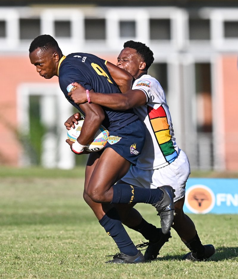 Fortune favours the bright as Madibaz scrumhalf rocks