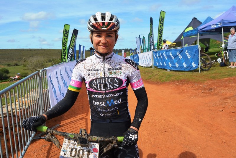 Joubert defends title in Makro mountain-bike race