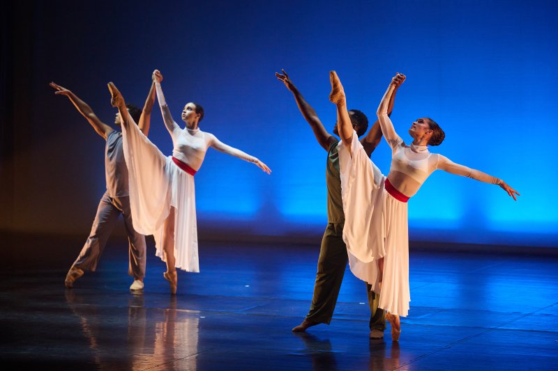 "Juxtapose" by WGRUV Dance Company