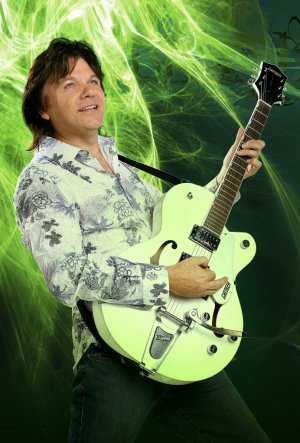Local Eastern Cape artist Chris Brits live at The Boardwalk