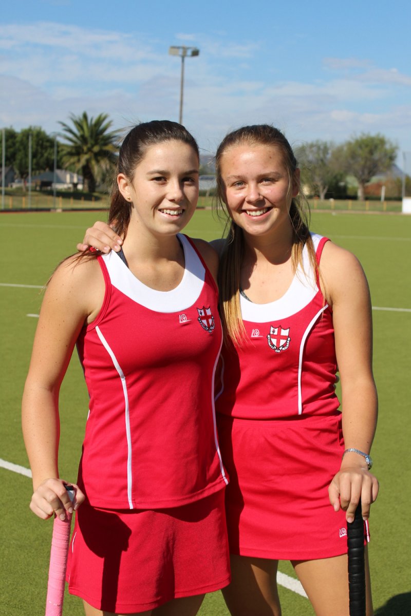 Queenstown girls out to defend SPAR schoolgirls hockey title