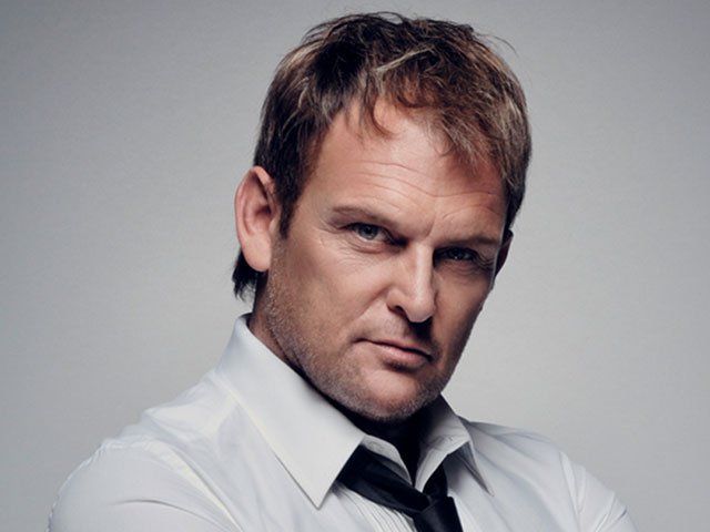 Steve Hofmeyr in Port Elizabeth